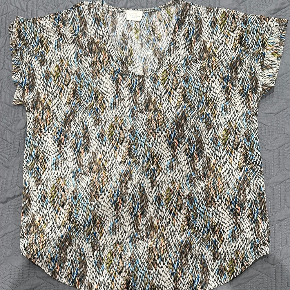 Patterned Women's Top - Multicolor